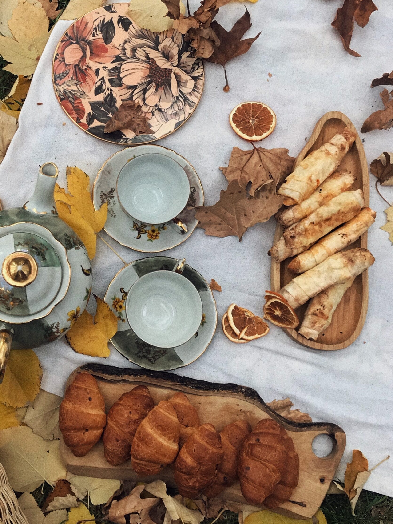 Autumn picnic foods